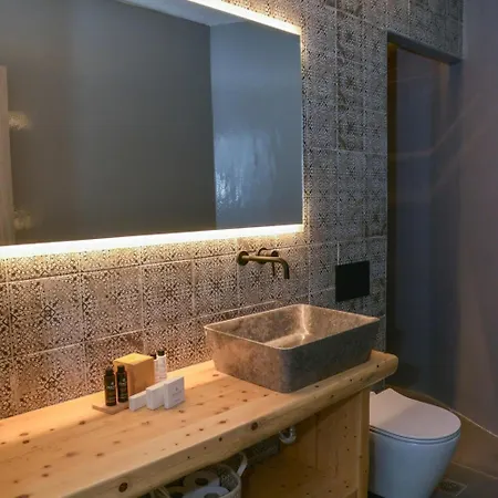 Dream On Milos アダマス