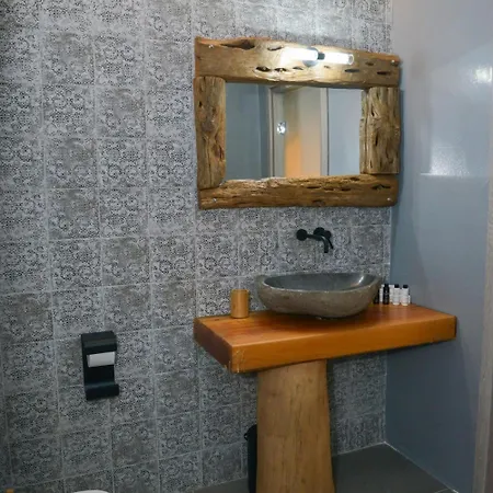 Dream On Milos * アダマス