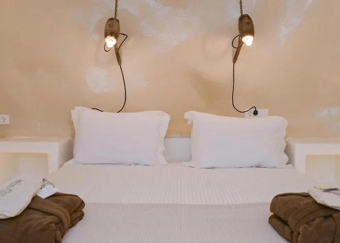 Dream On Milos * Adamantas (Milos)