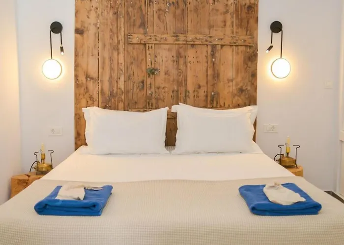 Dream On Milos * Adamantas (Milos)