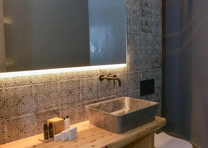 Dream On Milos Adamantas (Milos)