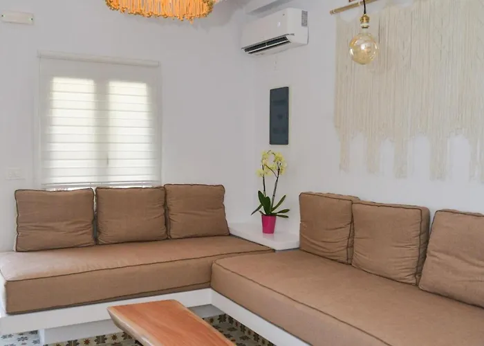 Dream On Milos * Adamantas (Milos)